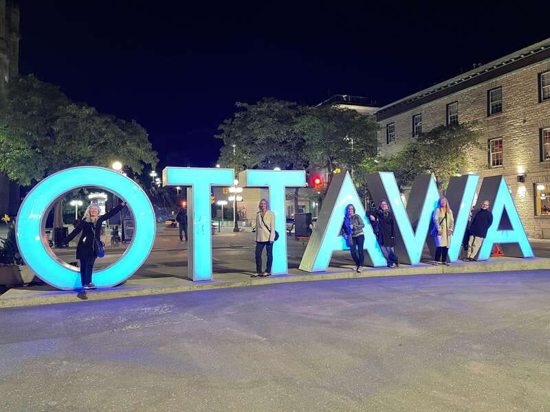 Ottawa: Evening Taste of the ByWard Market Food Tour - Food restrictions need careful attention