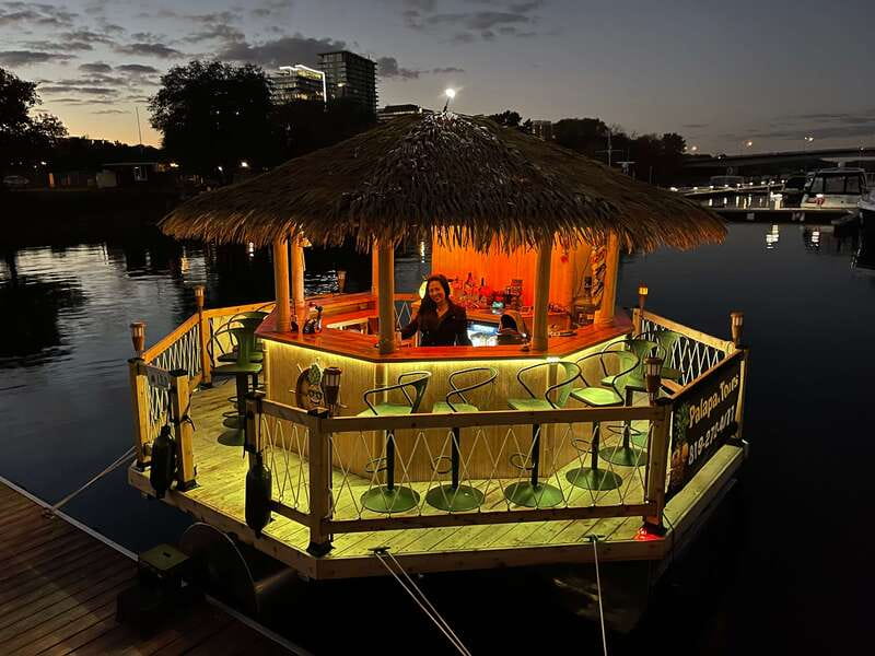 Ottawa: Floating Tiki Bar Cruise on the Ottawa River - Getting to the dock without confusion