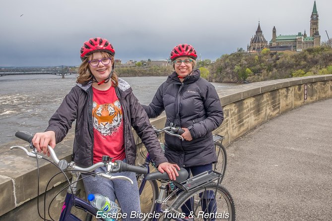 Ottawa Highlights 3.5 Hour Bike Tour - Crossing to Quebec for the Ottawa view
