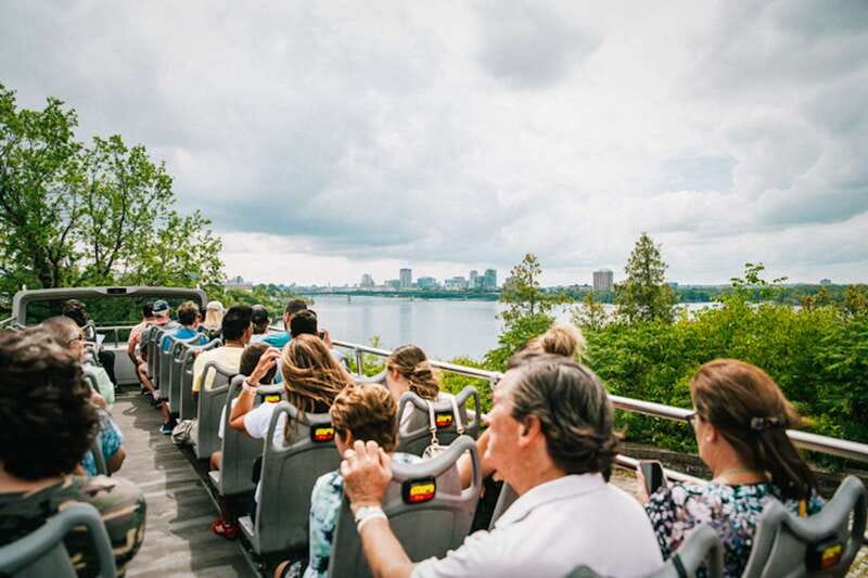 Ottawa: Hop-On Hop-Off Guided City Tour Pass - Key points to know before you board