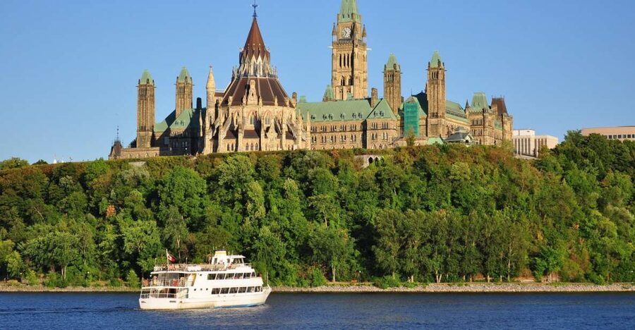 Ottawa Premium Small Group Tour with Canal Cruise - Should you book it?