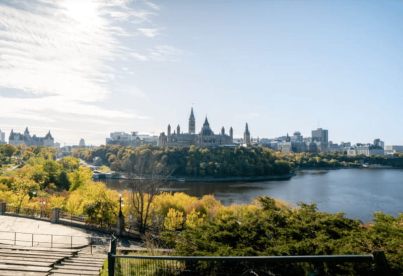 Ottawa Premium Small Group Tour with Canal Cruise - Rockcliffe Park and the diplomatic side of Ottawa