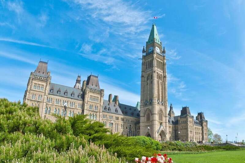 Ottawa: Private Custom Tour with a Local Guide - A short two-hour route or a longer city day