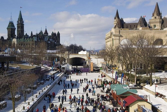 Ottawa Private Day Tour from Montreal - ByWard Market and lunch time