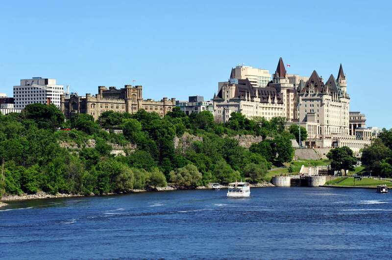 Ottawa: Sightseeing River Cruise - Seeing Ottawa from the Ottawa River