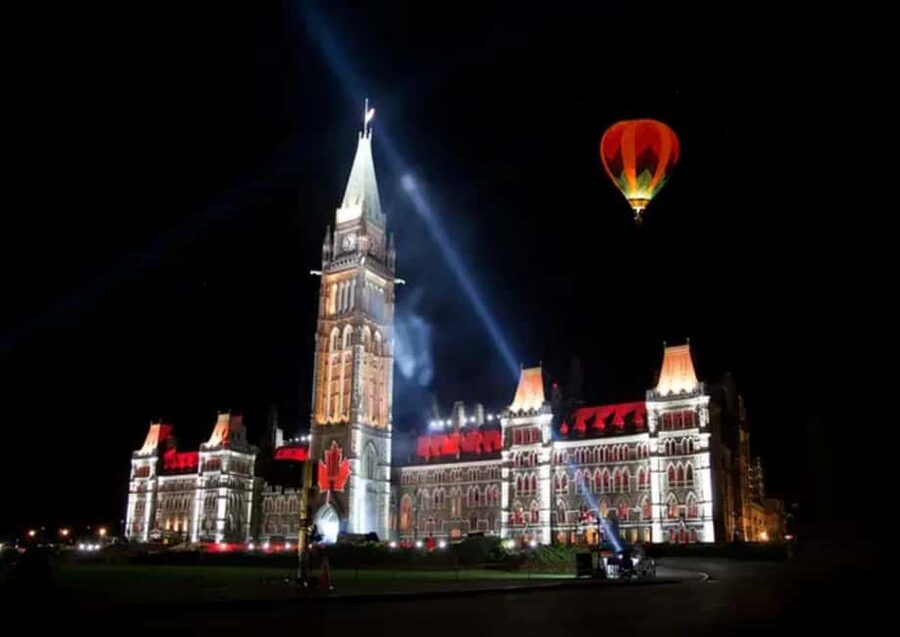 Ottawa: Small Group Night Tour With River Cruise - Parliament Hill and Ottawa after dark