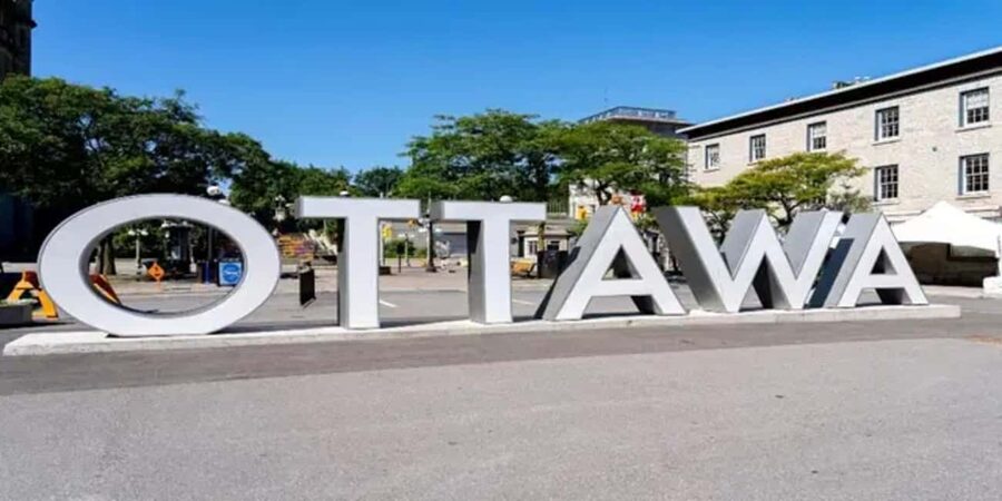 Ottawa: Small Group Night Tour With River Cruise - Rockcliffe Park, Major’s Hill Park, and Nepean Point