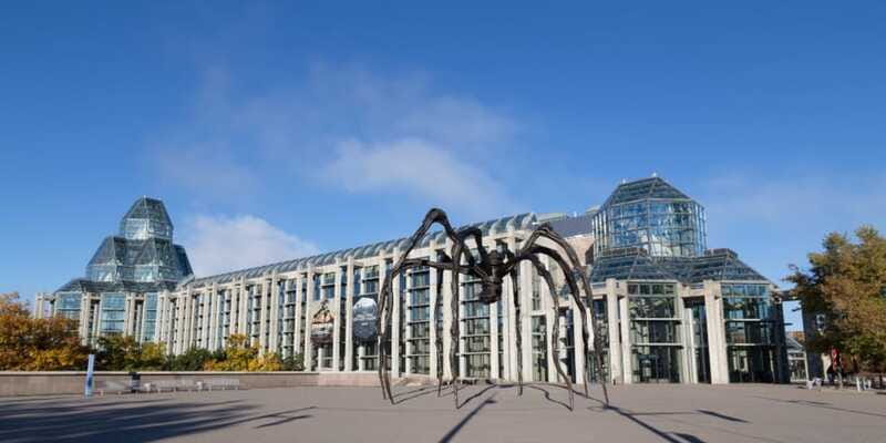 Ottawa: Small-Group Walking Tour with Boat Cruise - Finishing on the Rideau Canal