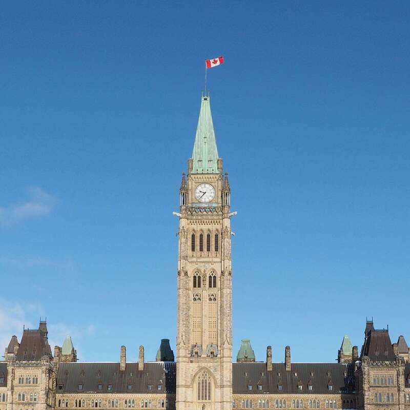 Ottawa: Walking Tour in the Heart of the Capital - Beginning downtown and getting your bearings