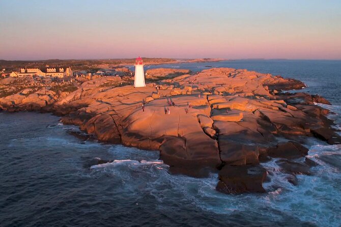 Peggy's Cove and Lunenburg Tour (small group) - What the guides add to the day