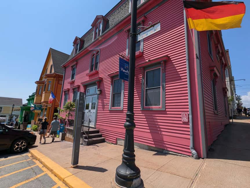 Peggy’s Cove, Lunenburg & 2 Hidden Gems – Full Day Tour - Is the 218 dollar price fair?