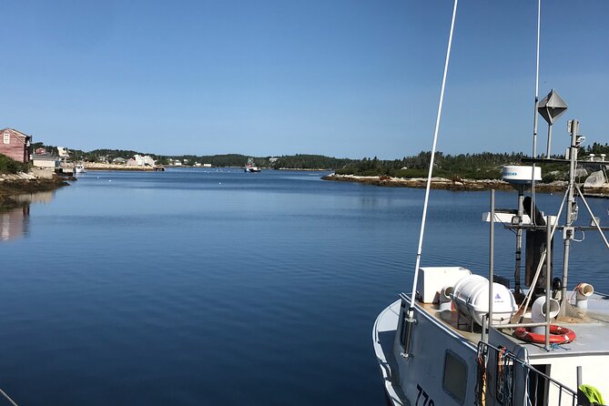 Peggy’s Cove/Mahone Bay & Lunenburg UNESCO HERITAGE SITE. - Vehicle comfort and group size