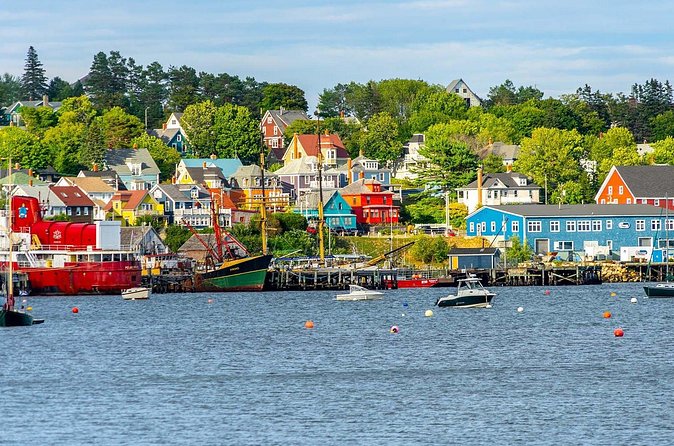 Peggy's Cove, Mohane Bay and Lunenburg 5hrs private tour. - Private transport makes the price easier to judge