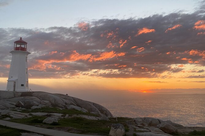 Peggy's Cove Sunset tour - Who will enjoy this evening most