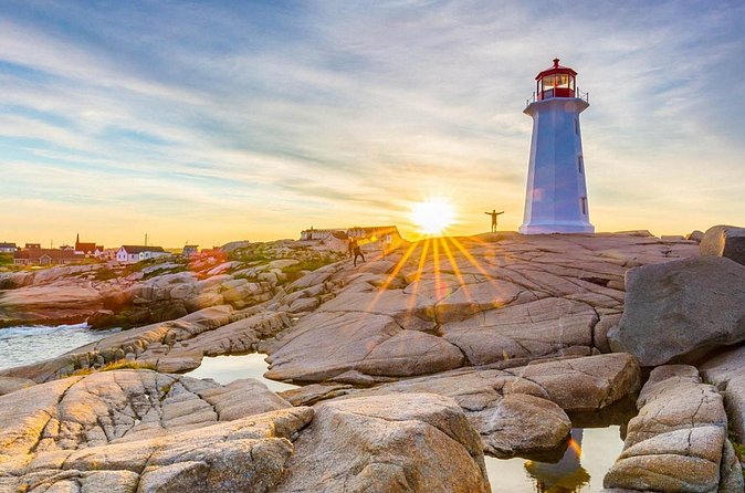 Peggys Cove Tour in Private Vehicle - What the drivers add to the day