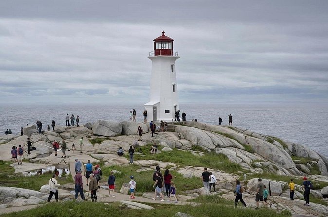 Peggys Cove Tour in Private Vehicle - Price, value, and the cruise comparison