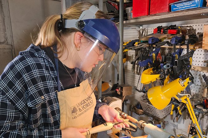 Pen Making With The Woodworker Himself - Taking control of the lathe