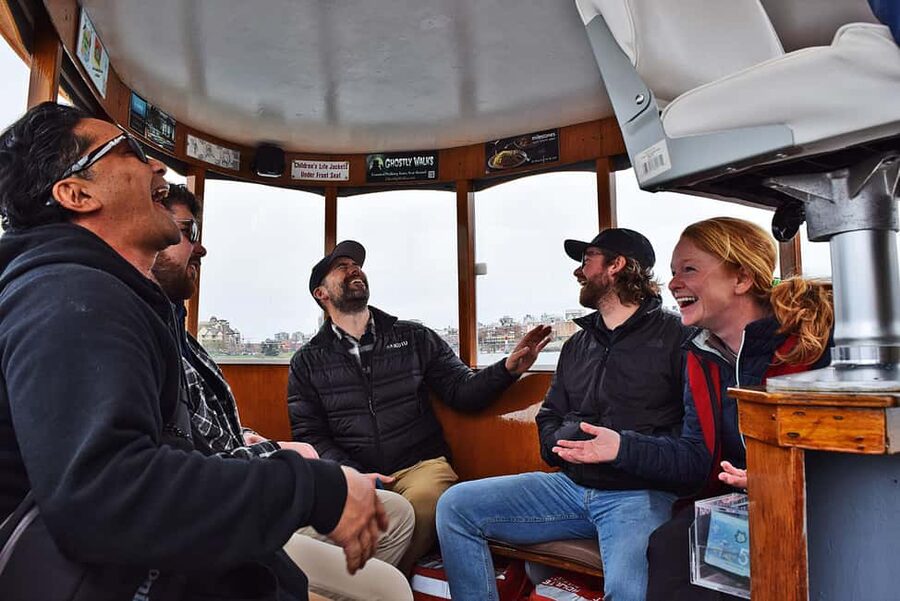 Pickle Pub Crawl: Ferry Rides and Appetizers - The guide can shape the whole experience