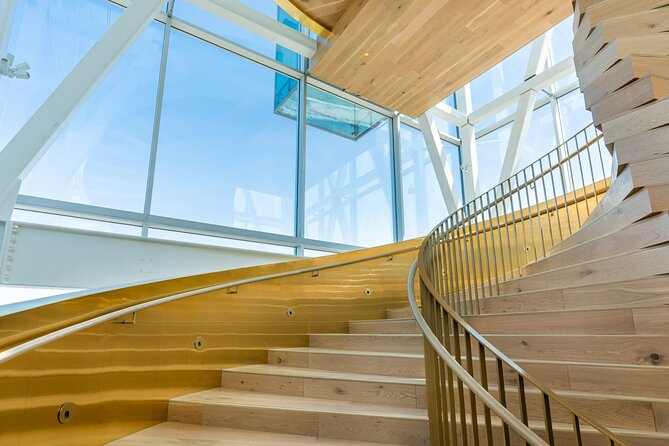 Port of Montreal Tower - Augmented Reality That Gives the View Some Meaning
