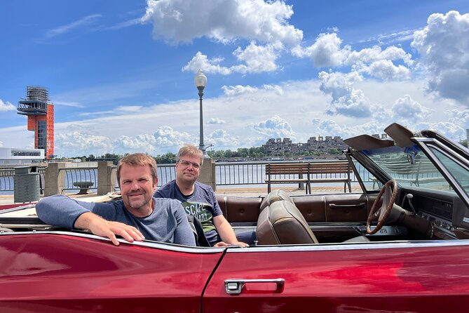 PRIVATE 2-Hour tour of Montréal in Convertible Cadillac + Murals - Cost, group size, and practical value