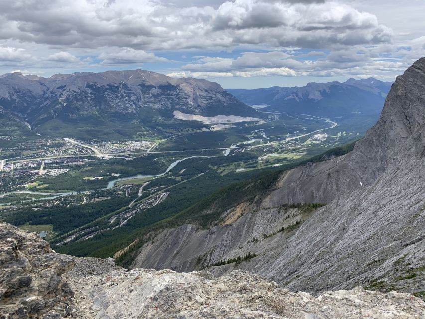 PRIVATE: Bear Country Hiking Tour - 4H Adventure - Timing your morning or afternoon departure