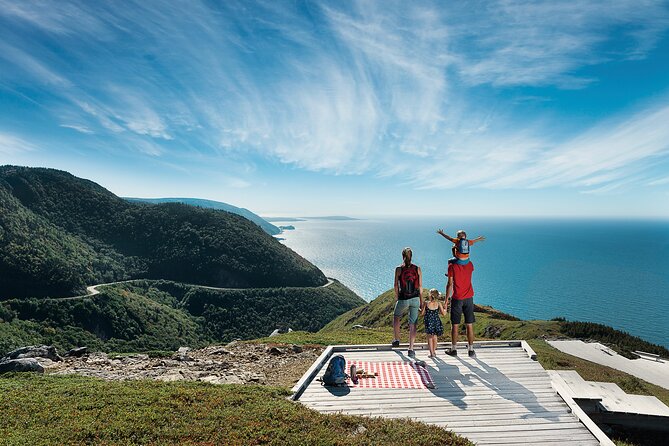 Private Cruise Excursion in Cape Breton - Choosing the route with your guide