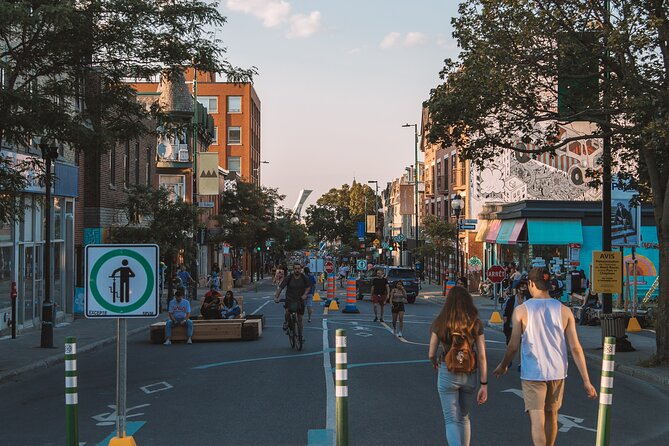 Private Half-Day Montreal Tour with a Local, Personalized - Markets and local food without a fixed tasting menu