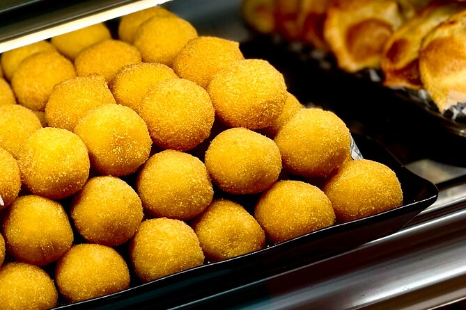 Private Jean-Talon Market & Little Italy Food Tour W/ 8 Tastings - Jean-Talon Market: the best place to start hungry