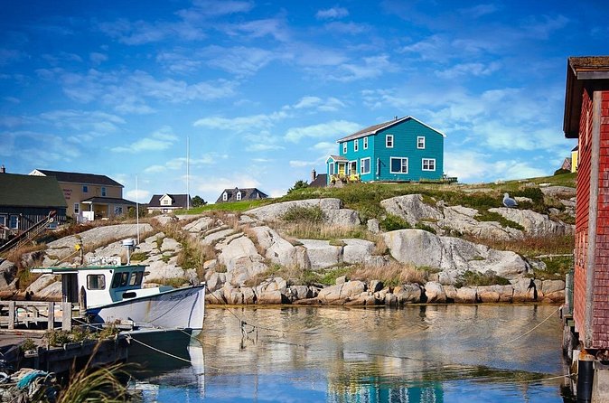 Private Peggy's Cove Lighthouse Tour from Halifax - The waterfront finishes the day with room to wander