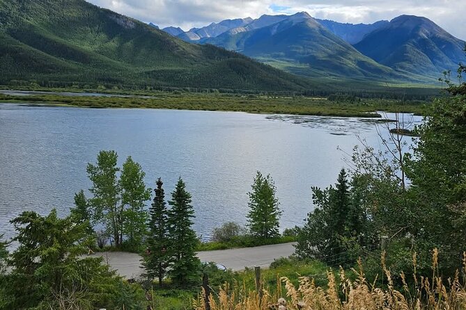 Private Transfer from Banff to Calgary or Calgary Airport - Key points to know before booking