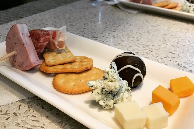 Private Wine & Charcuterie Tour (Customizable) - Lakeview Wine Co. keeps the tasting simple
