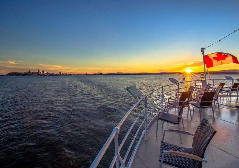 Québec City: 2-Hour Cocktail & DJ Evening Cruise - Safety and environmental details