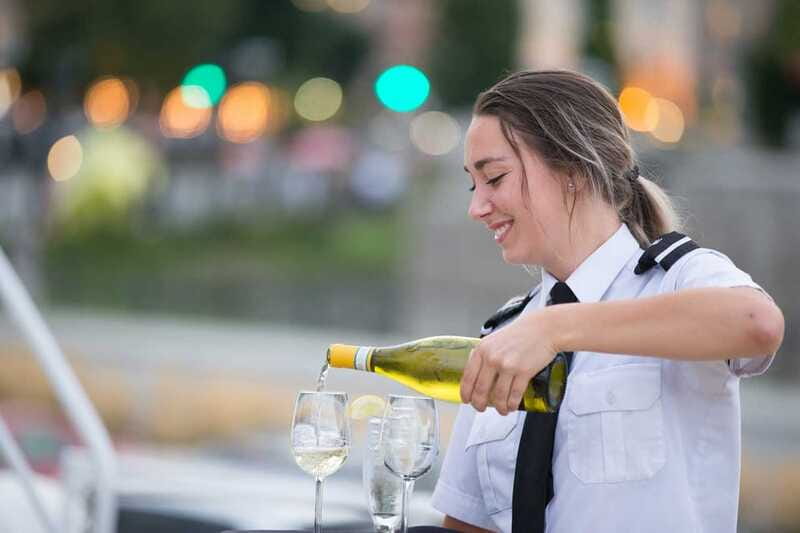 Québec City: 3 or 5-Course Dinner Cruise with DJ & Dancing - FAQ