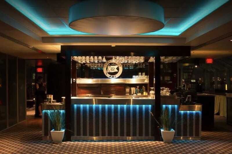 Québec City: Evening Cruise with Live DJ - Weather, comfort, and the best place to sit