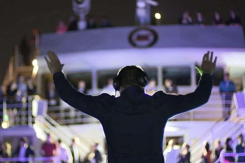 Québec City: Evening Cruise with Live DJ - Choosing between two hours and three and a half