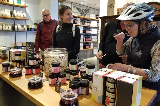 Quebec City - Guided E-Bike Tour & Tastings - Ile d'Orléans - The seasonal beer finish at La Barberie