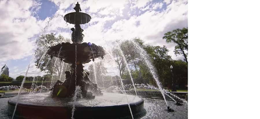 Quebec city guided tour 4H with Driver/Guide - Starting in Old Quebec and the Plains of Abraham