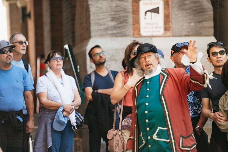 Quebec City: Guided Tour of Fairmont Le Château Frontenac - A costumed guide changes the tone