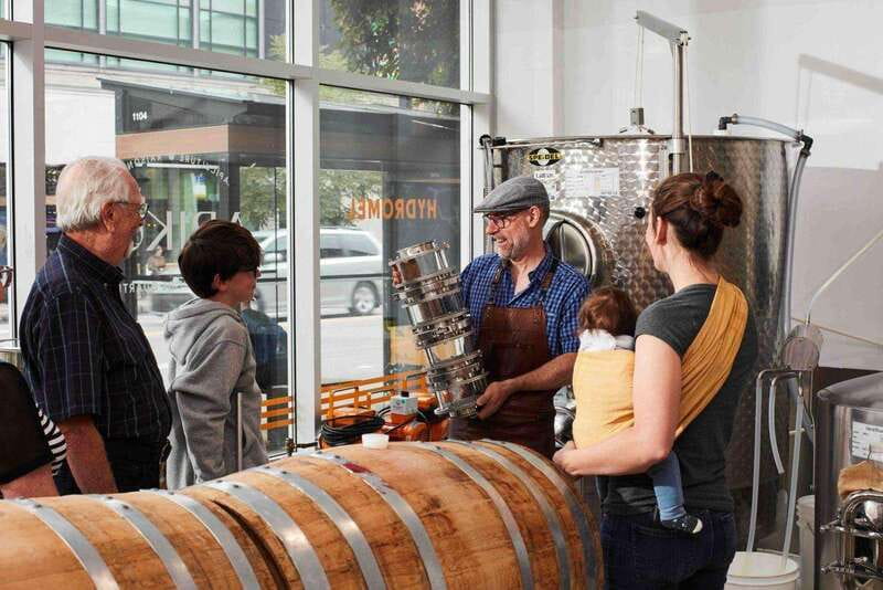Quebec City: Honey and Distillery Tour with Tasting - The 15-minute tasting: three drinks, one useful comparison