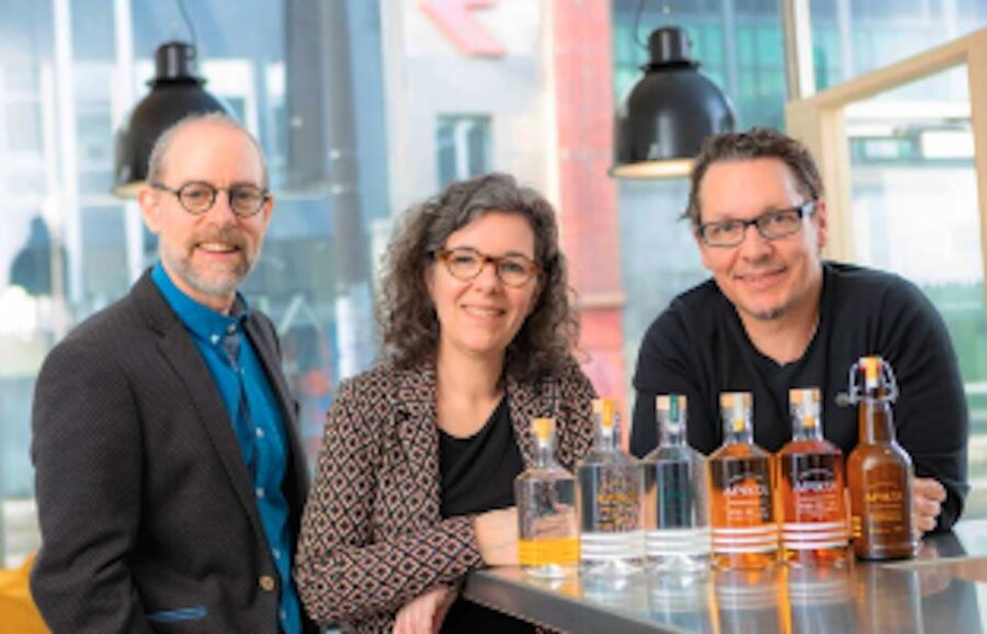 Quebec City: Honey and Distillery Tour with Tasting - Tips for making the hour count