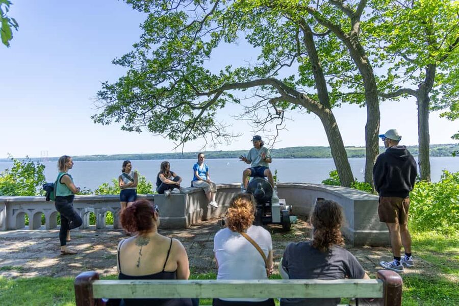 Quebec City: Ile d'Orléans Guided E-Bike Tour with Tastings - Farms, maple, and the first tastings