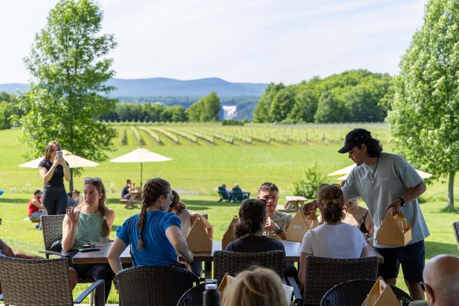 Quebec City: Ile d'Orléans Guided E-Bike Tour with Tastings - St. Petronille, chocolate, and river views