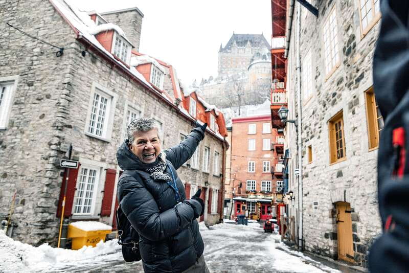 Quebec City: Old Quebec Classic Walking Tour with Funicular - Riding the funicular to Upper Town