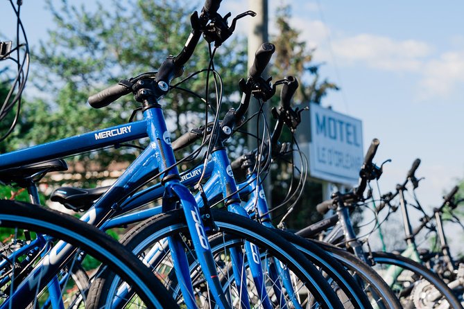 Quebec City - Regular Bike Rental on Ile d'Orléans - Riding beside traffic: the main practical concern
