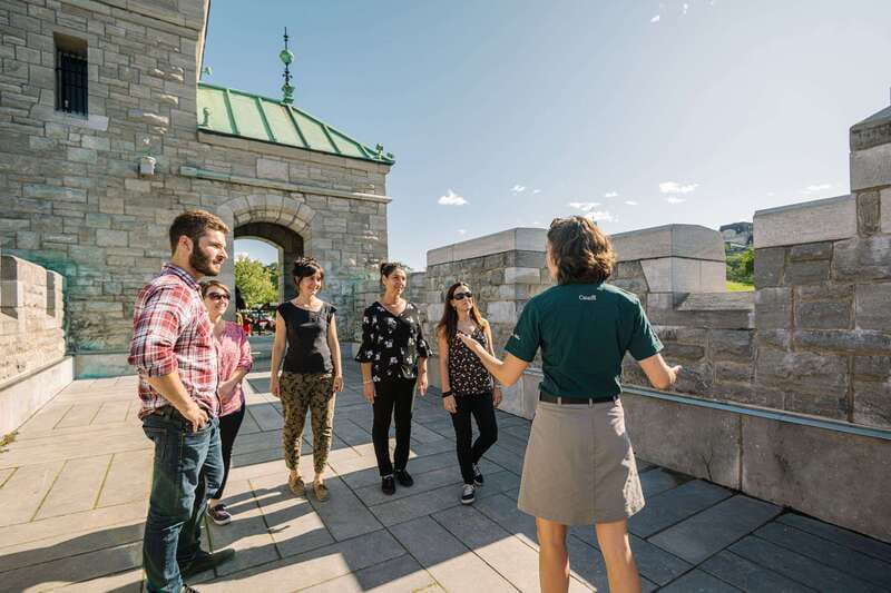 Québec: Fortifications-of-Québec Guided Walking Tour - Who should take this Old Québec walk?