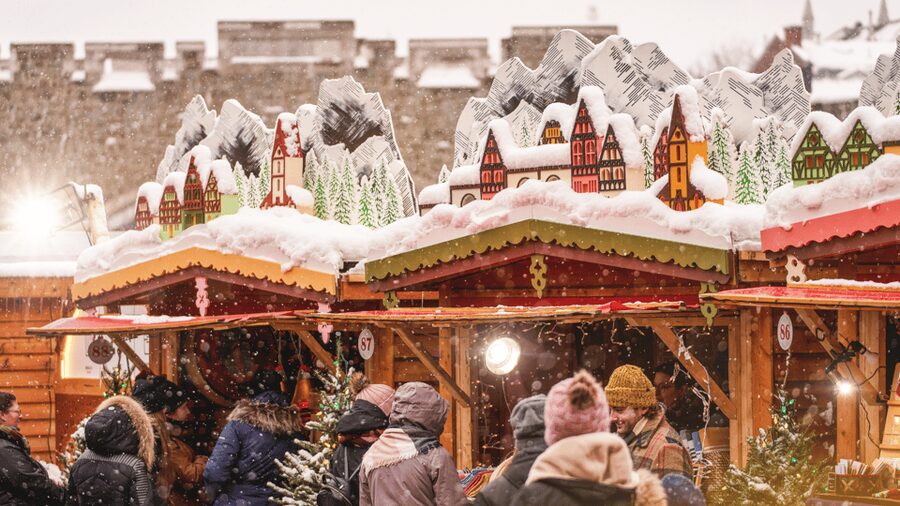 Quebec: German Christmas Market Tasting Tour - The stalls and the value of a live guide