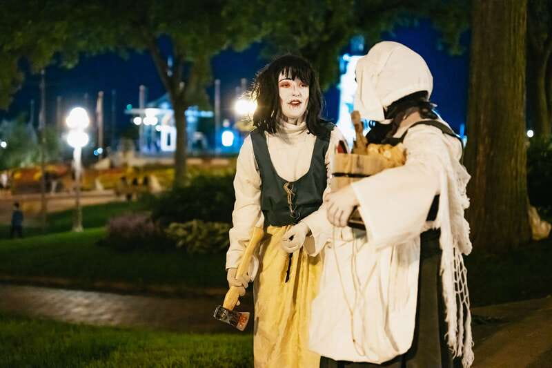 Quebec Interactive Street Theatre: "Crimes in New France" - Who will enjoy this tour most?