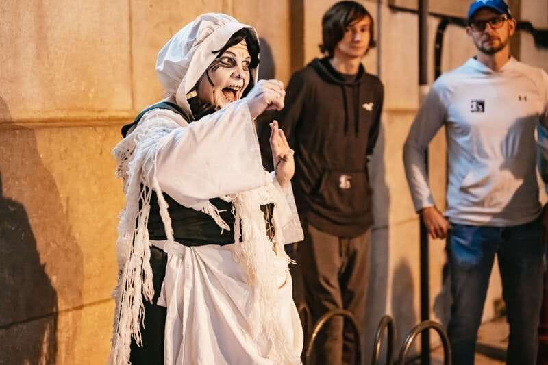 Quebec Interactive Street Theatre: "Crimes in New France" - Meeting the ghosts at the Morrin Centre
