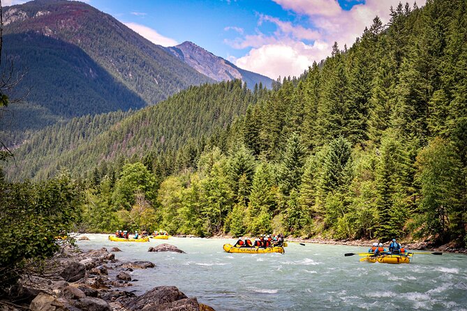 Rafting Adventure on the Kicking Horse River - How the rapids feel for first-timers