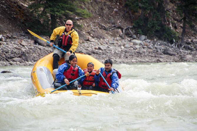 Rafting on Athabasca River Mile 5 in Jasper - The Miette River junction and the color of the water